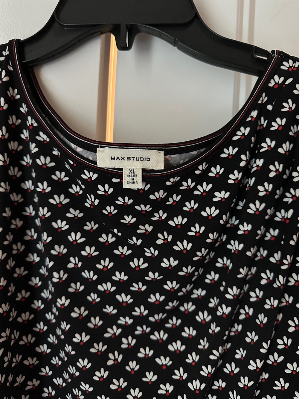Max Studio Black and White Sleeveless Midi Dress - Picture 4 of 4